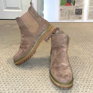 Lug sole boots